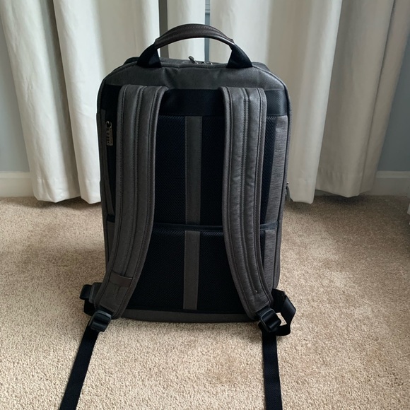 Briggs and Riley large Backpack - Picture 5 of 16